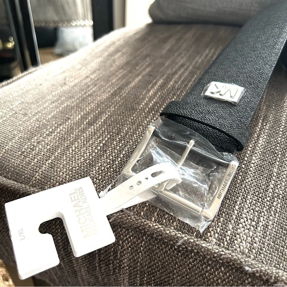 NEW authentic Mk signature monogram belt black - Picture 4 of 6